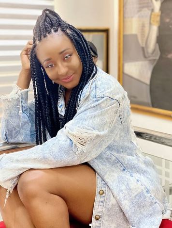 Actress Ini Edo Gifts N300,000 To 30 Fans 26