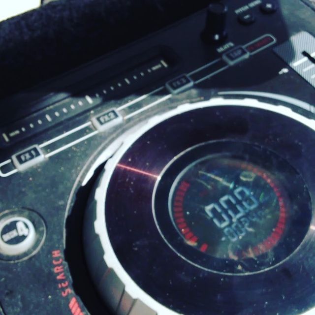 Epic Dj, Mc Scene & Monocles – Pina Yaka 4